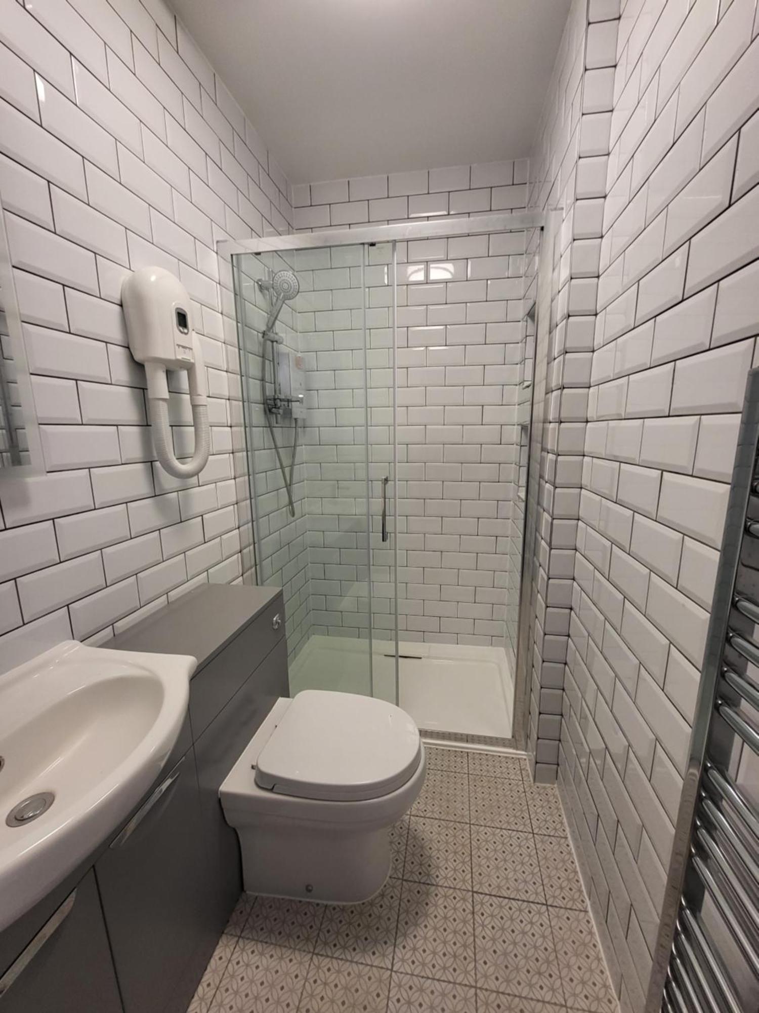 Sands House - Luxury Modern Studios With Secure Parking In Epsom, Surrey 객실 사진