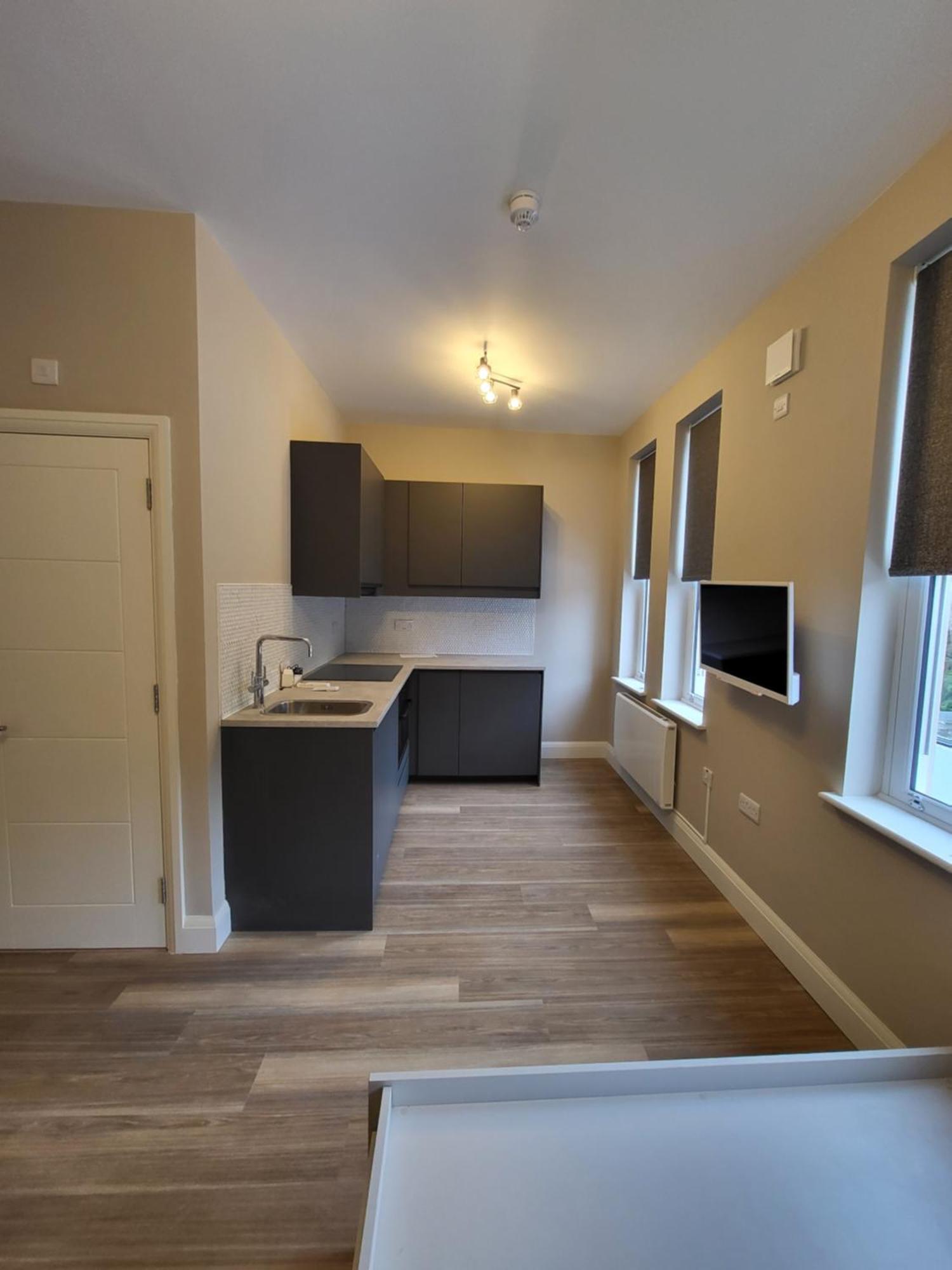 Sands House - Luxury Modern Studios With Secure Parking In Epsom, Surrey 객실 사진